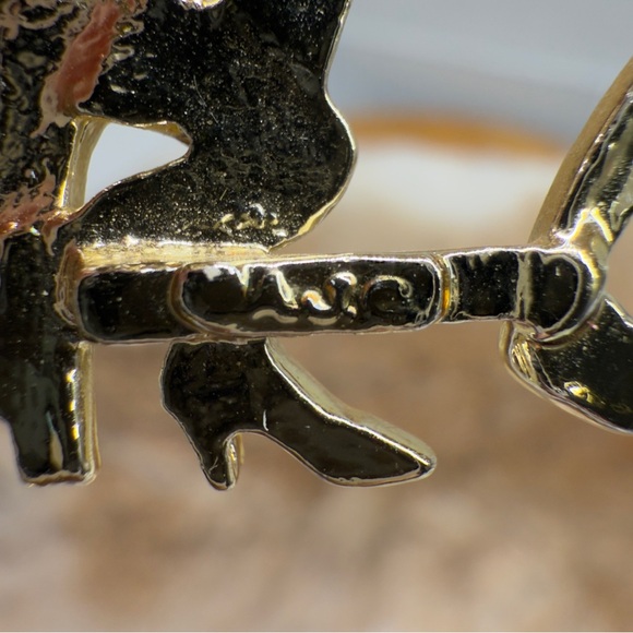 Vintage AJC Signed Art Deco Flapper Lady in a Mirror Figural Brass Brooch - Picture 9 of 11